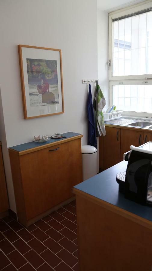 Gem Of Midcentury Design Apartment Wina Bagian luar foto